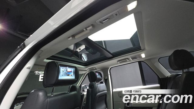 Land Rover Range Rover 2017 — photo 19
