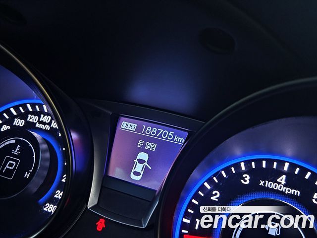 Hyundai Genesis 2012 — photo 8