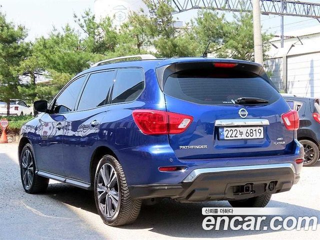 Nissan Pathfinder 2017 — photo 3