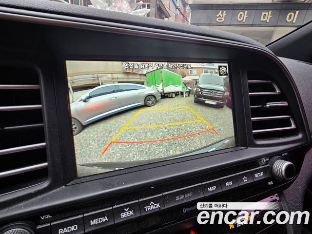 Hyundai AVANTE 2019 — photo 10