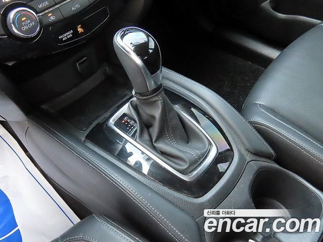 Nissan X-Trail 2018 — photo 10