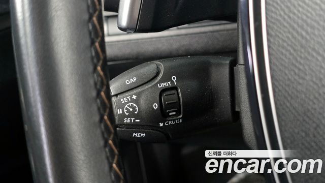 Peugeot 5008 2019 — photo 15