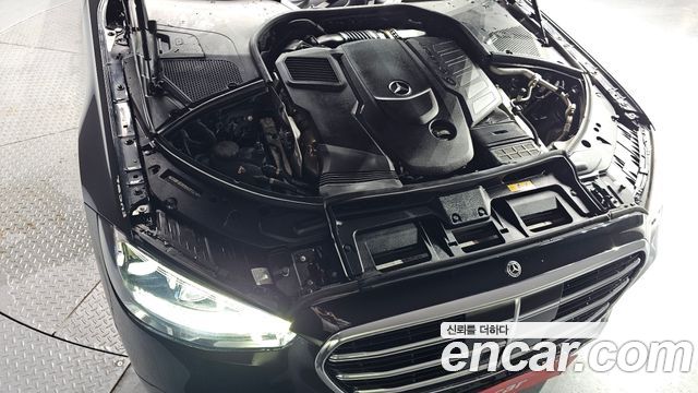 Mercedes-Benz S-Class 2022 — photo 6