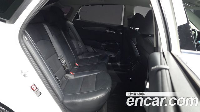 Kia K7 2020 — photo 12