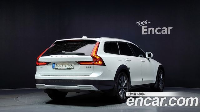 Volvo V90 2021 — photo 2