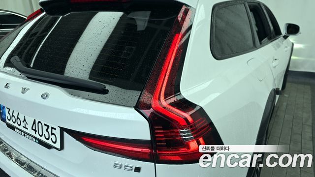 Volvo V90 2021 — photo 9