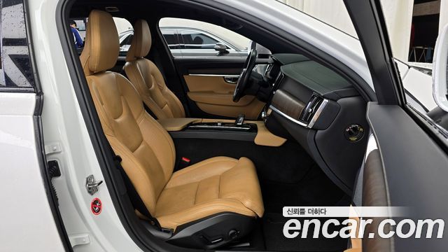 Volvo V90 2021 — photo 16