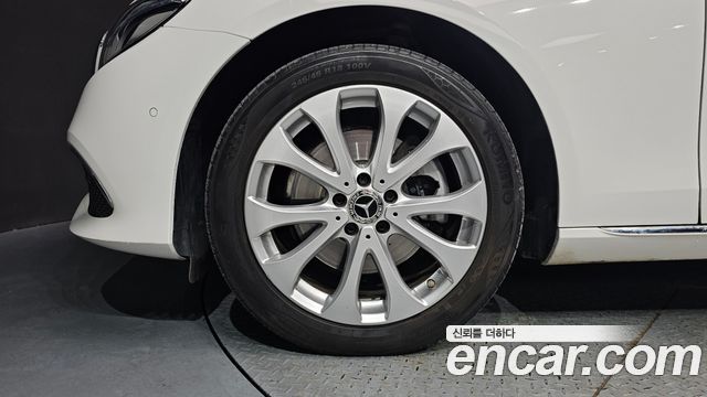 Mercedes-Benz E-Class 2018 — photo 5