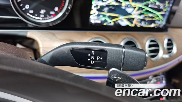 Mercedes-Benz E-Class 2018 — photo 12