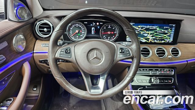 Mercedes-Benz E-Class 2018 — photo 19