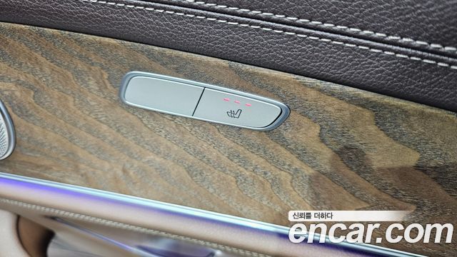 Mercedes-Benz E-Class 2018 — photo 24