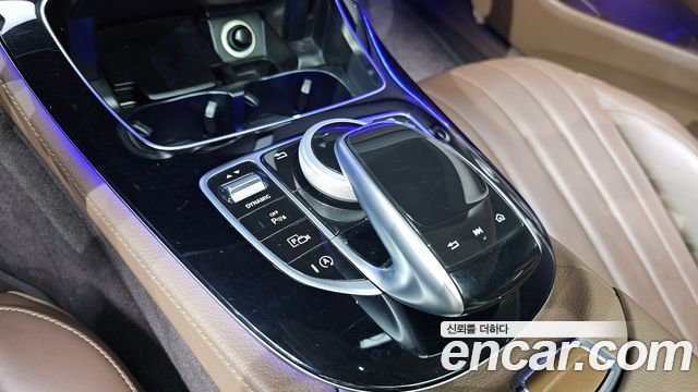 Mercedes-Benz E-Class 2018 — photo 25