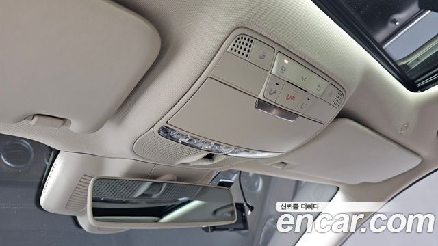 Mercedes-Benz E-Class 2018 — photo 26