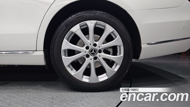 Mercedes-Benz E-Class 2018 — photo 7
