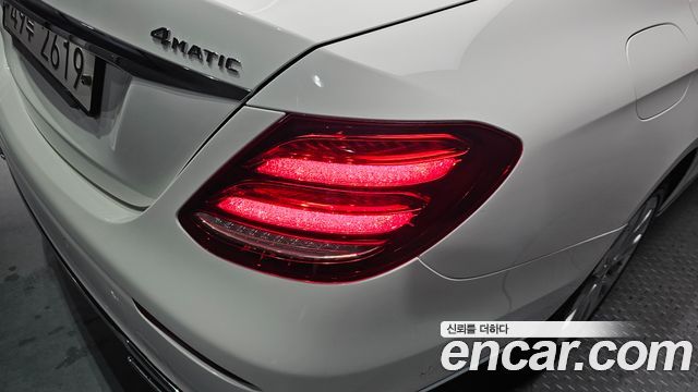 Mercedes-Benz E-Class 2018 — photo 9