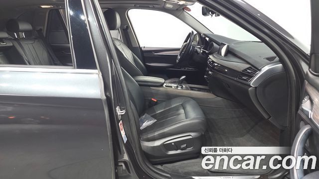 BMW X5 2017 — photo 10