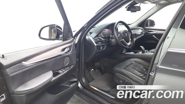 BMW X5 2017 — photo 11
