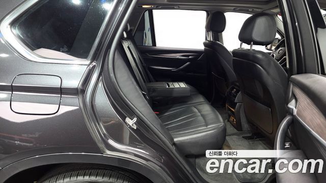 BMW X5 2017 — photo 12