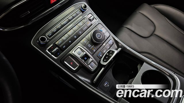 Hyundai Santafe 2021 — photo 12