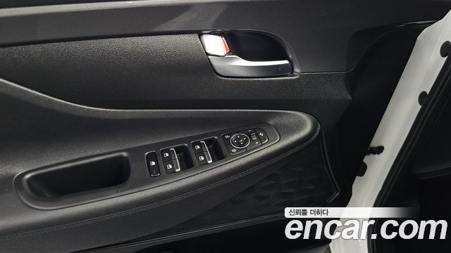 Hyundai Santafe 2021 — photo 35