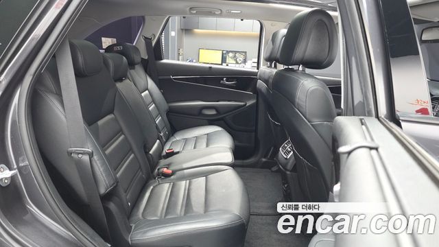 Kia Sorento 2016 — photo 12