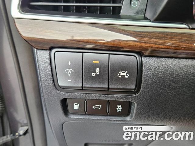 Kia K7 2017 — photo 11