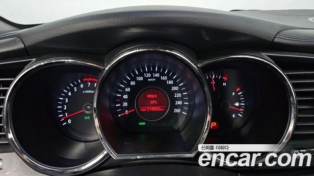 Kia K5 2013 — photo 8