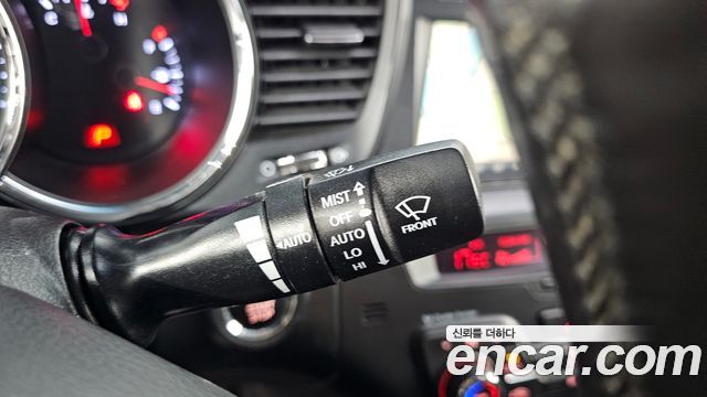 Kia K5 2013 — photo 16