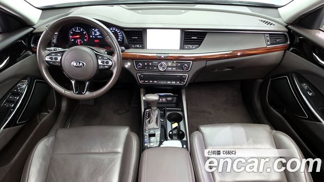 Kia K7 2016 — photo 10