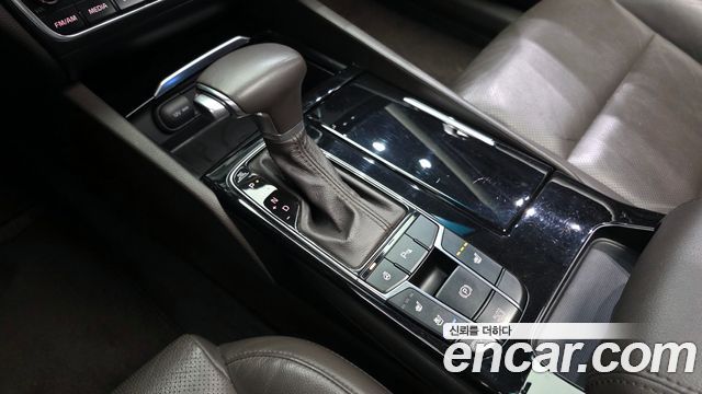 Kia K7 2016 — photo 12