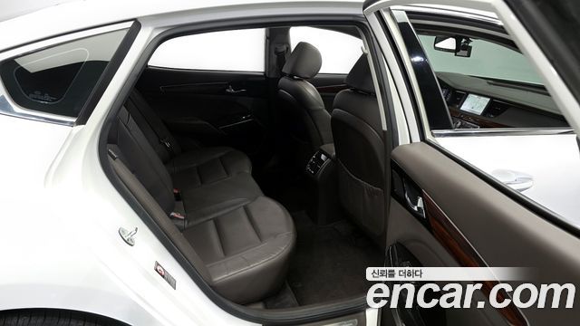 Kia K7 2016 — photo 17