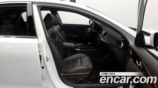 Kia K7 2016 — photo 18