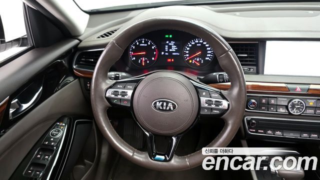 Kia K7 2016 — photo 19