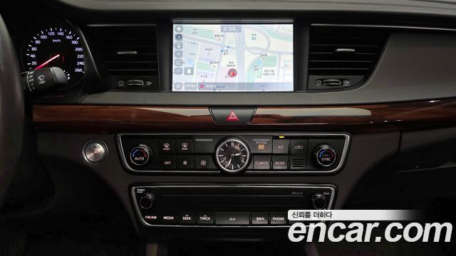 Kia K7 2016 — photo 20