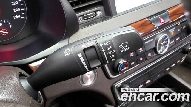 Kia K7 2016 — photo 24