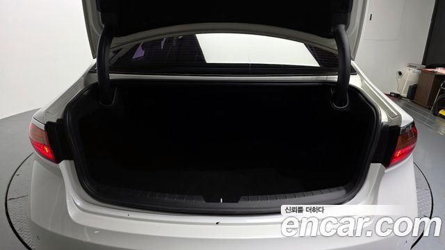 Kia K7 2016 — photo 27
