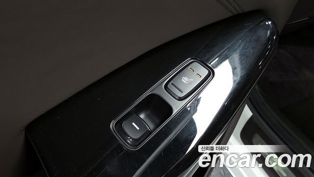 Kia K7 2016 — photo 29