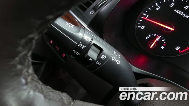 Kia K7 2016 — photo 30