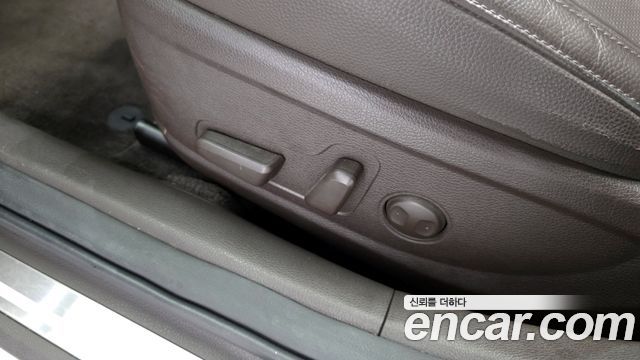 Kia K7 2016 — photo 31