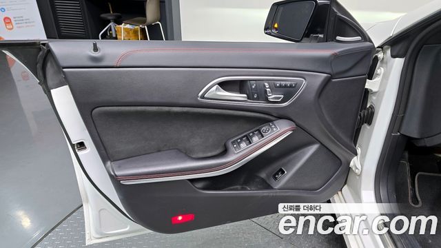Mercedes-Benz CLA-Class 2018 — photo 14