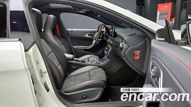 Mercedes-Benz CLA-Class 2018 — photo 16
