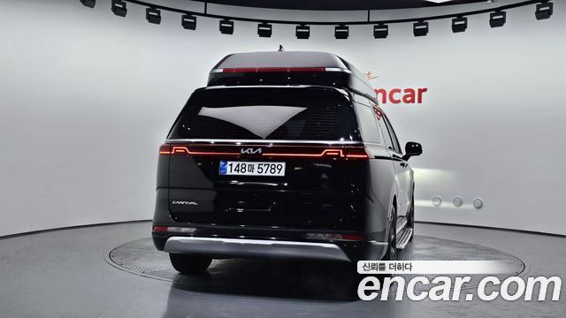 Kia Canival 2022 — photo 4