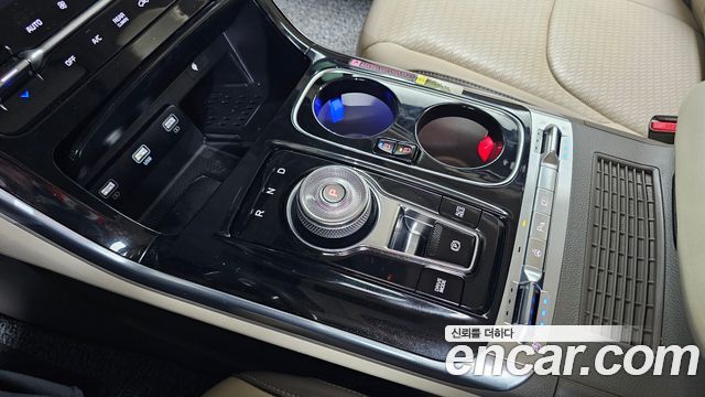 Kia Canival 2022 — photo 12