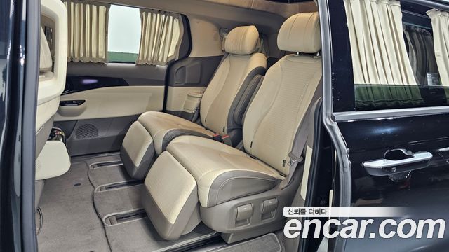 Kia Canival 2022 — photo 17