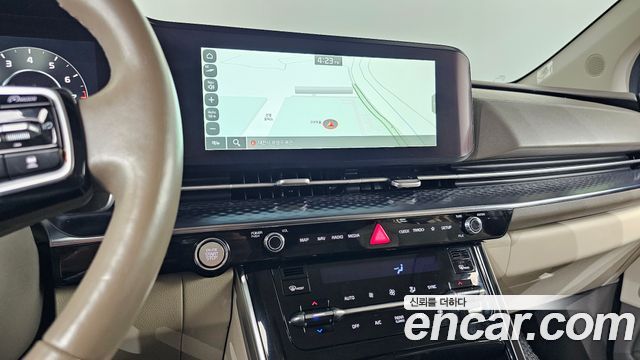 Kia Canival 2022 — photo 18