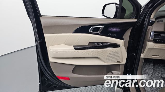 Kia Canival 2022 — photo 14