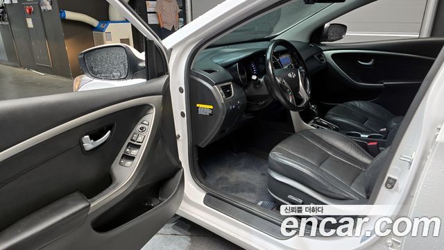 Hyundai i30 2014 — photo 10