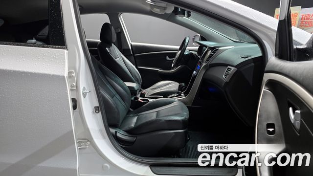 Hyundai i30 2014 — photo 11