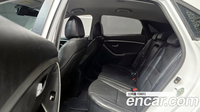 Hyundai i30 2014 — photo 12