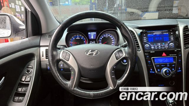 Hyundai i30 2014 — photo 13